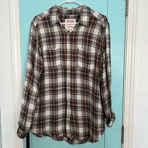 Women’s Mossimo Brown Plaid Button Down-Large